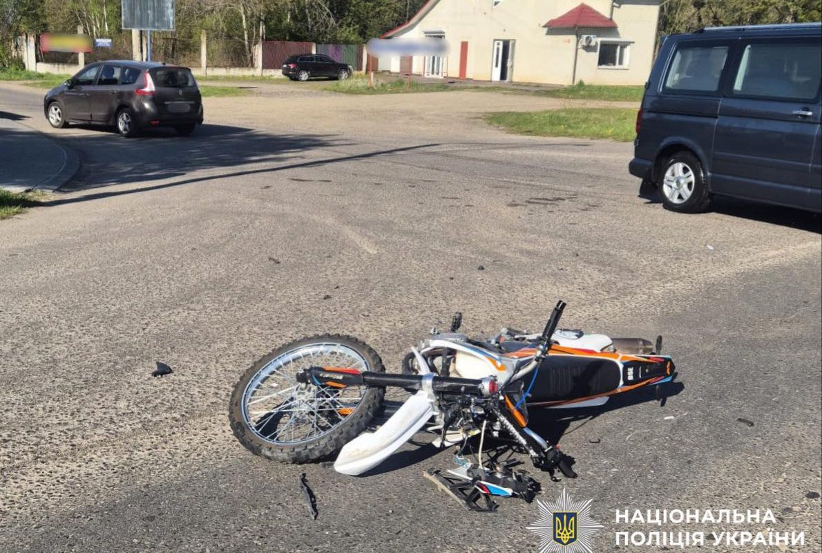 ДТП у Львові: мотоцикліст госпіталізований