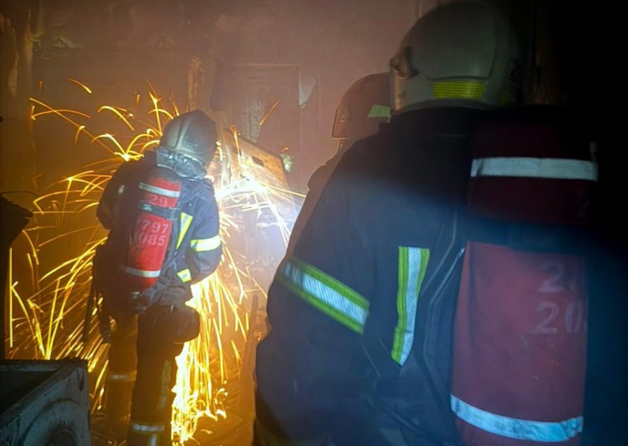 Пожежа на Сихові: евакуювали мешканців багатоповерхівки у Львові