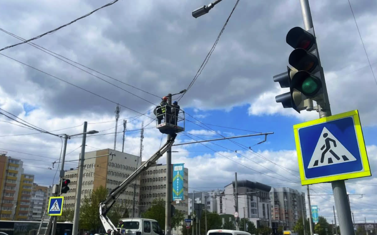 Львів: тимчасово вимкнуть світлофори на проспекті Червоної Калини