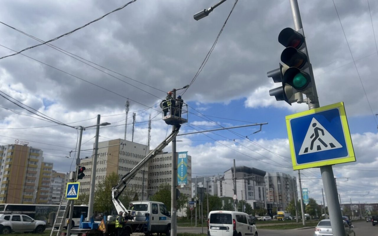 Львів: завтра вимкнуть світлофори на ключовому перехресті