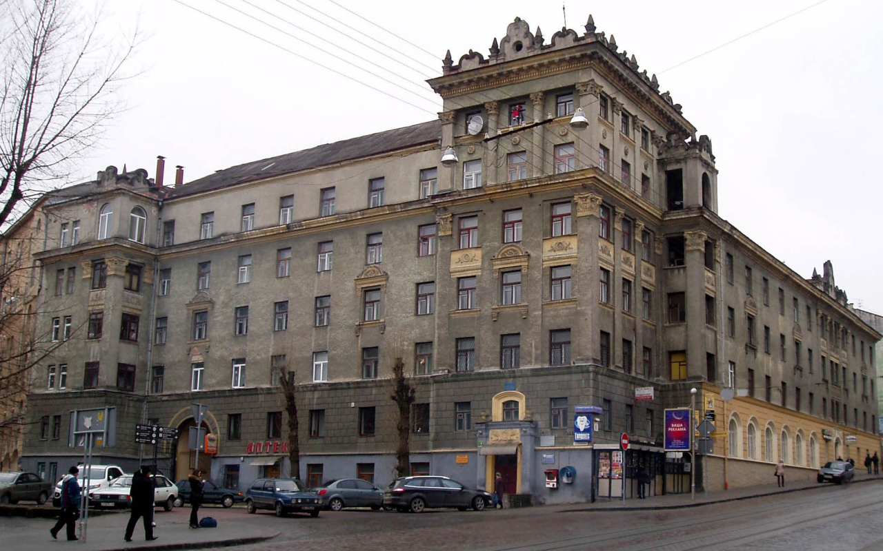 Готель замість гуртожитку: Львівська міськрада під осkarжуванням
