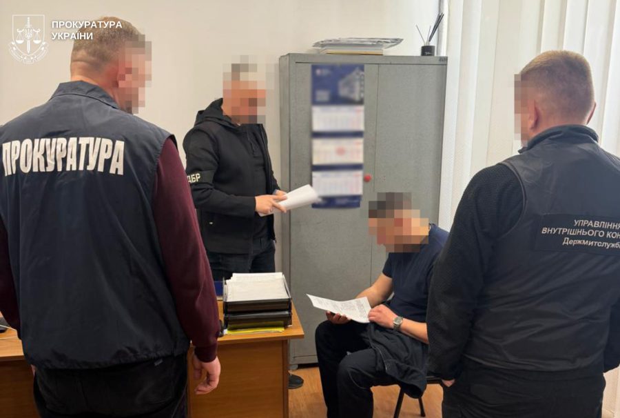 Львів: митник пропустив контрабанду на 7 млн гривень